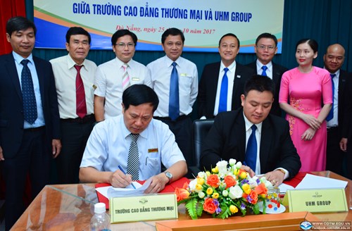 UHM GROUP ký kết hợp tác với trường cao đẳng Thương Mại
